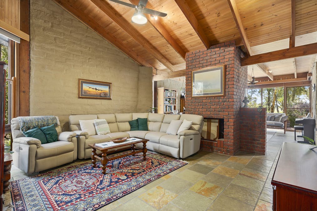 300 Warby Range Road, Glenrowan, VIC, 3675 - Image 15