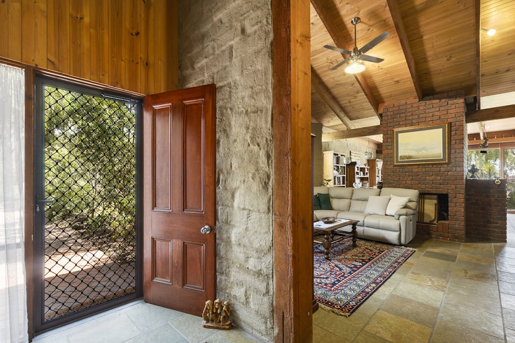 300 Warby Range Road, Glenrowan, VIC, 3675 - Image 4