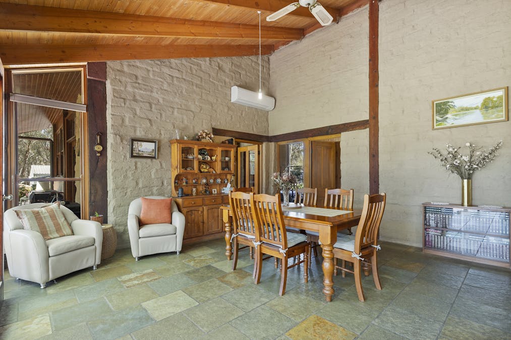 300 Warby Range Road, Glenrowan, VIC, 3675 - Image 11