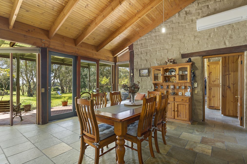 300 Warby Range Road, Glenrowan, VIC, 3675 - Image 10