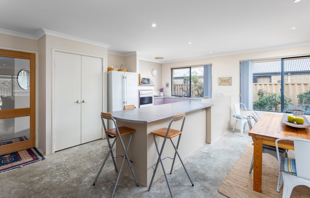 5 Mackay Road, Dalyellup, WA, 6230 - Image 4