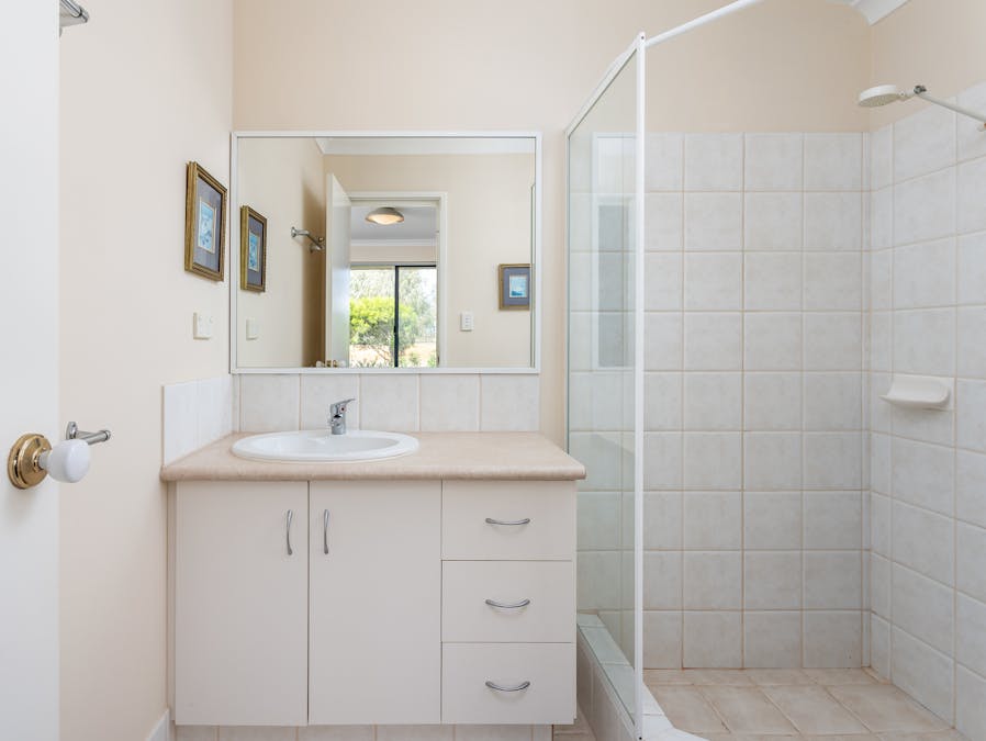 5 Mackay Road, Dalyellup, WA, 6230 - Image 10