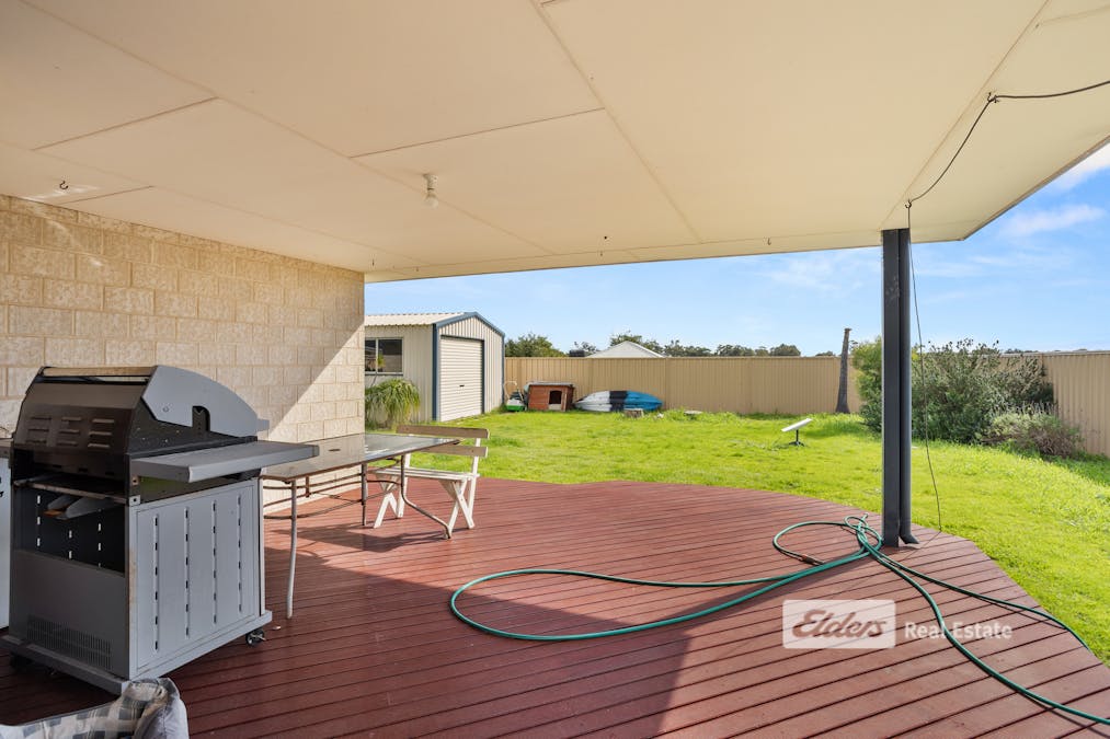 4 Howitt Way, Dalyellup, WA, 6230 - Image 13