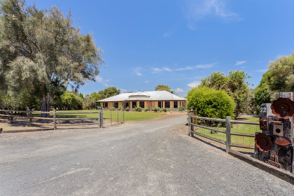 22 Britza Avenue, Roelands, WA, 6226 - Image 1