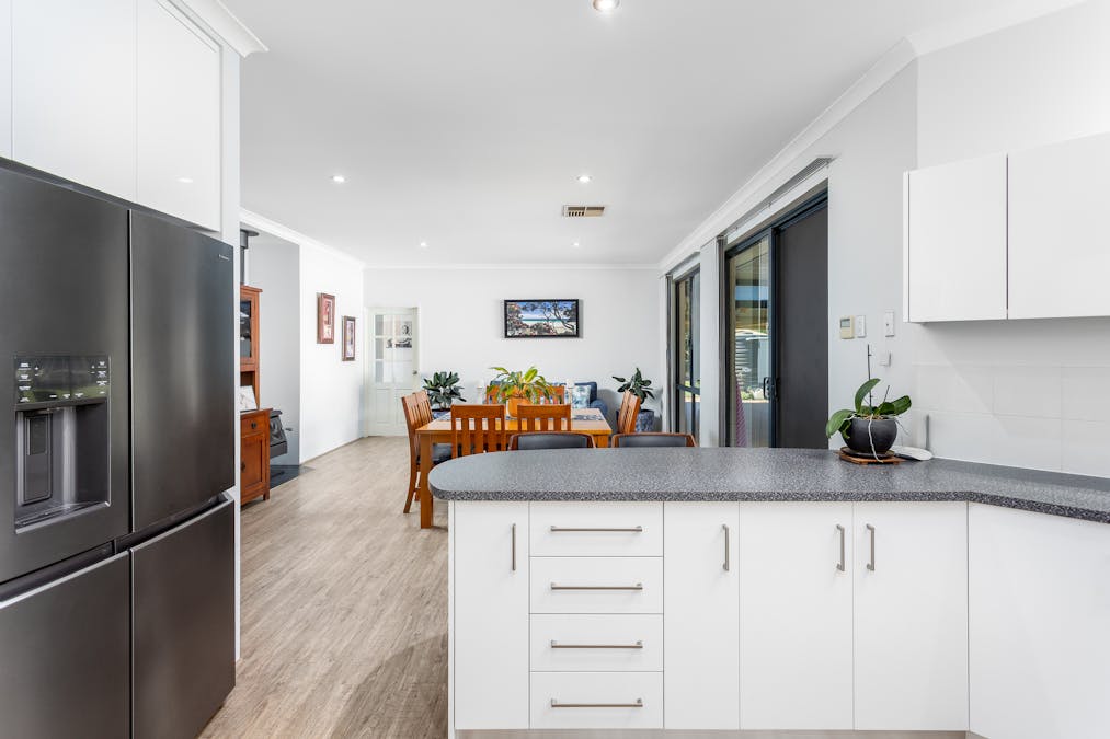 22 Britza Avenue, Roelands, WA, 6226 - Image 11