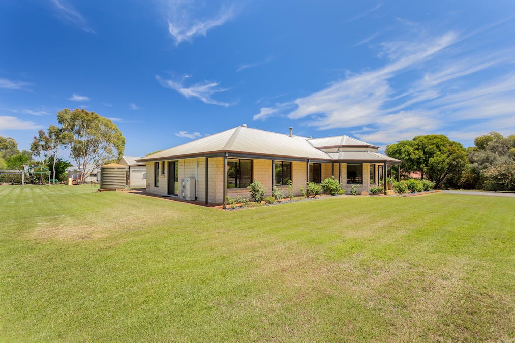22 Britza Avenue, Roelands, WA, 6226 - Image 31