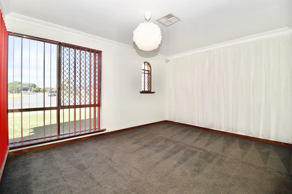 29 Rand Avenue, Waikiki, WA, 6169 - Image 13