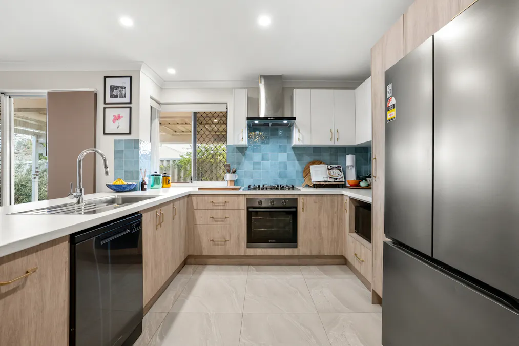11 Barracuda Rise, Warnbro, WA, 6169 - Image 4