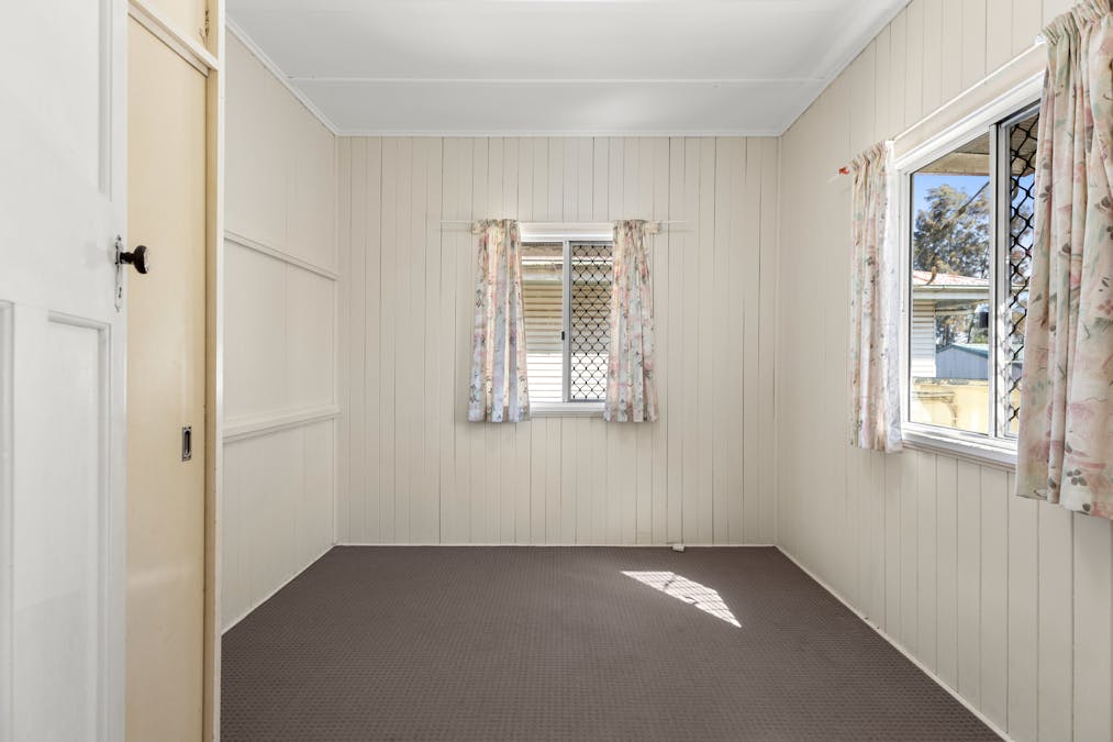 35 Haig Street, South Toowoomba, QLD, 4350 - Image 6