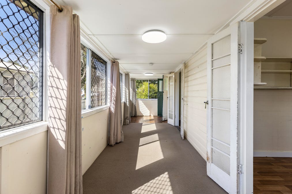 35 Haig Street, South Toowoomba, QLD, 4350 - Image 5