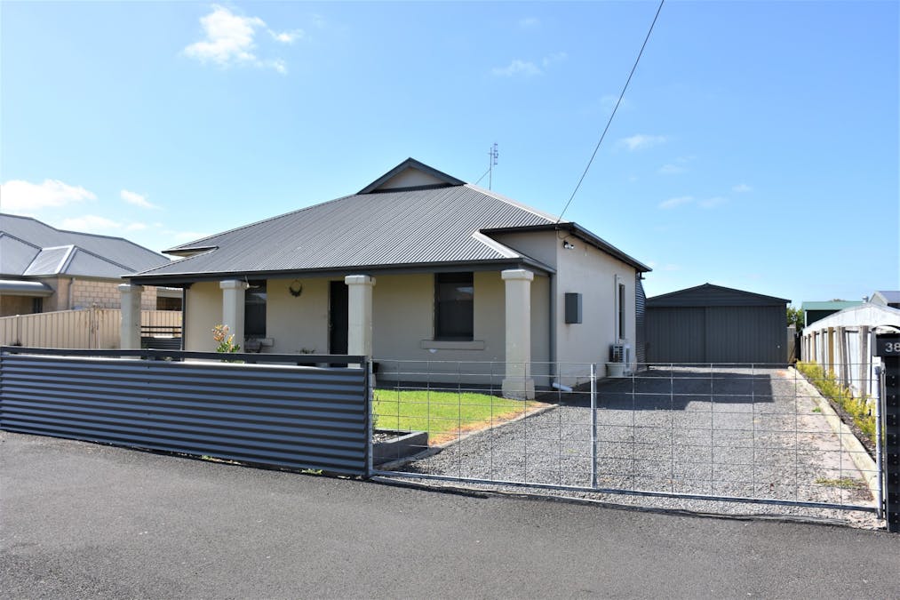 38 James Street, Kingston Se, SA, 5275 - Image 1