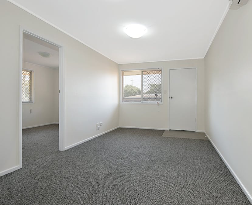 2/16A Debra Street, Centenary Heights, QLD, 4350 - Image 2