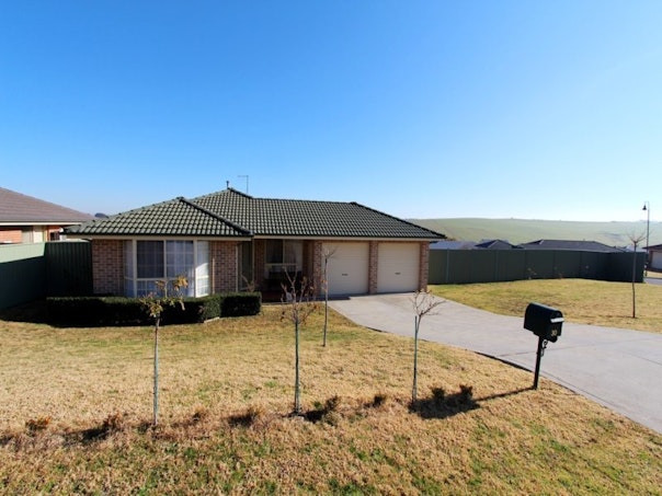 30 Sapphire Crescent, Kelso, NSW, 2795 - Image 1