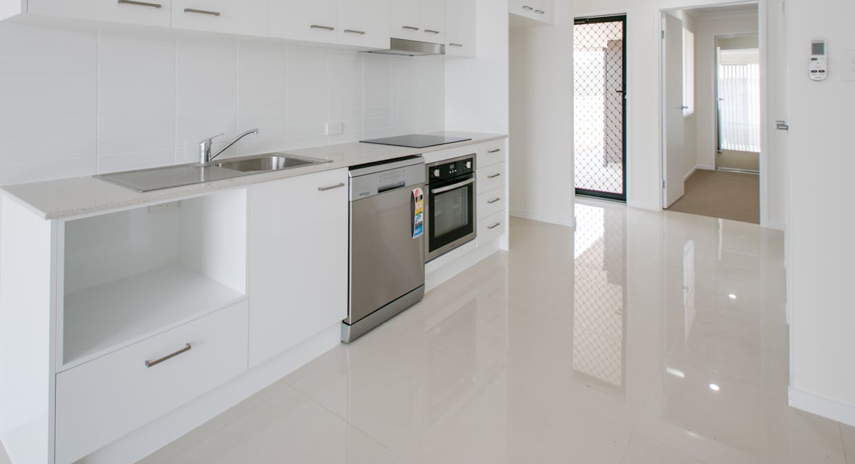 2/4 Larter Street, Brassall, QLD, 4305 - Image 3