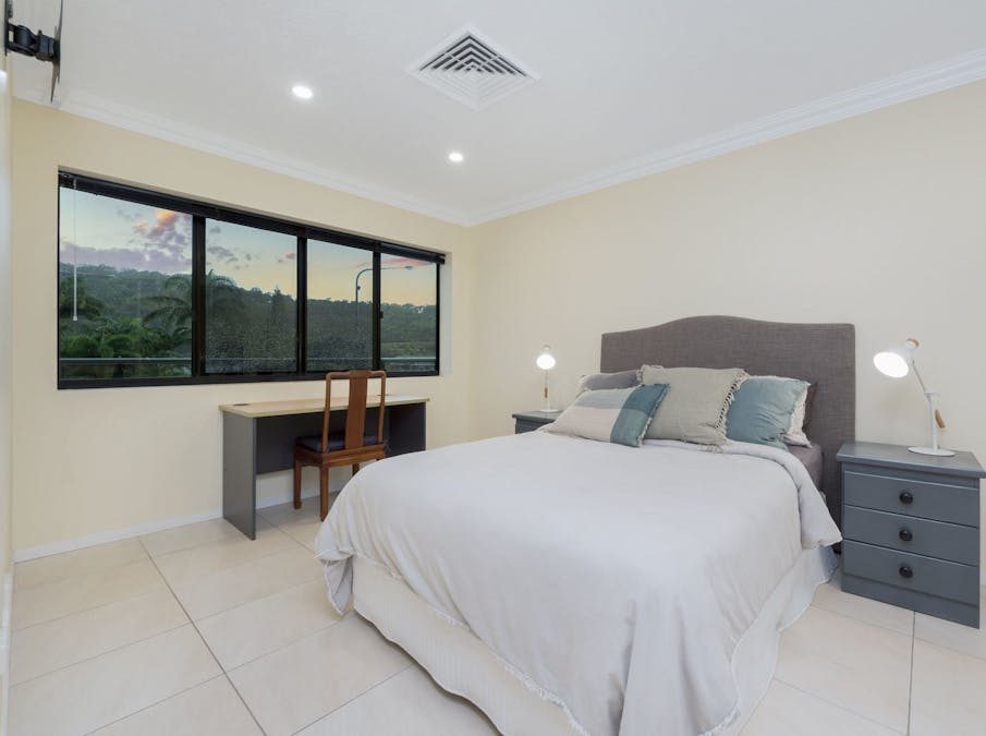 2/23 Balmoral Drive, Castle Hill, QLD, 4810 - Image 4