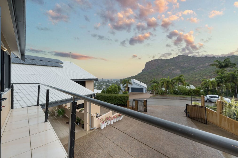 2/23 Balmoral Drive, Castle Hill, QLD, 4810 - Image 5
