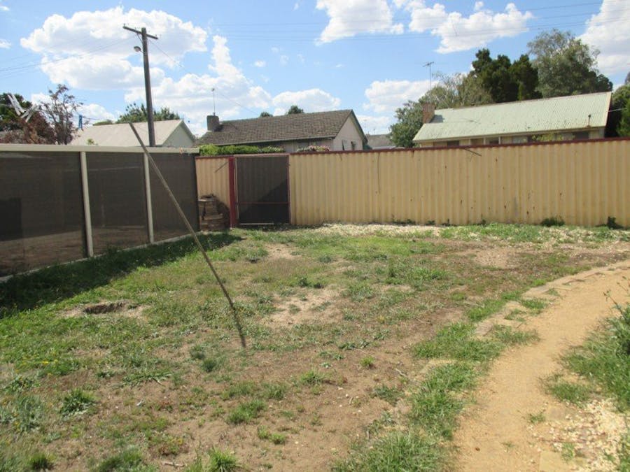 53 Kenna Avenue, Hamilton, VIC, 3300 - Image 2