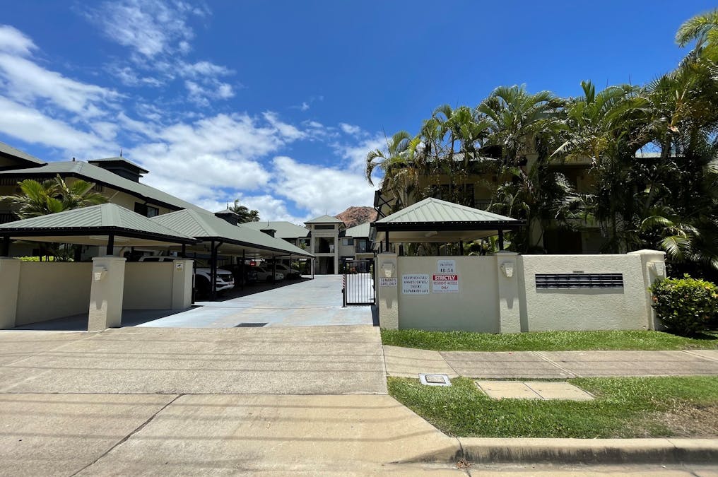 4/48 Mitchell Street, North Ward, QLD, 4810 - Image 1