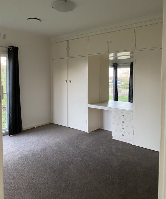 8 Shanahan Court, Hamilton, VIC, 3300 - Image 4