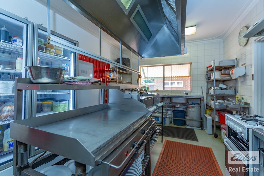 Address upon request - Image 15