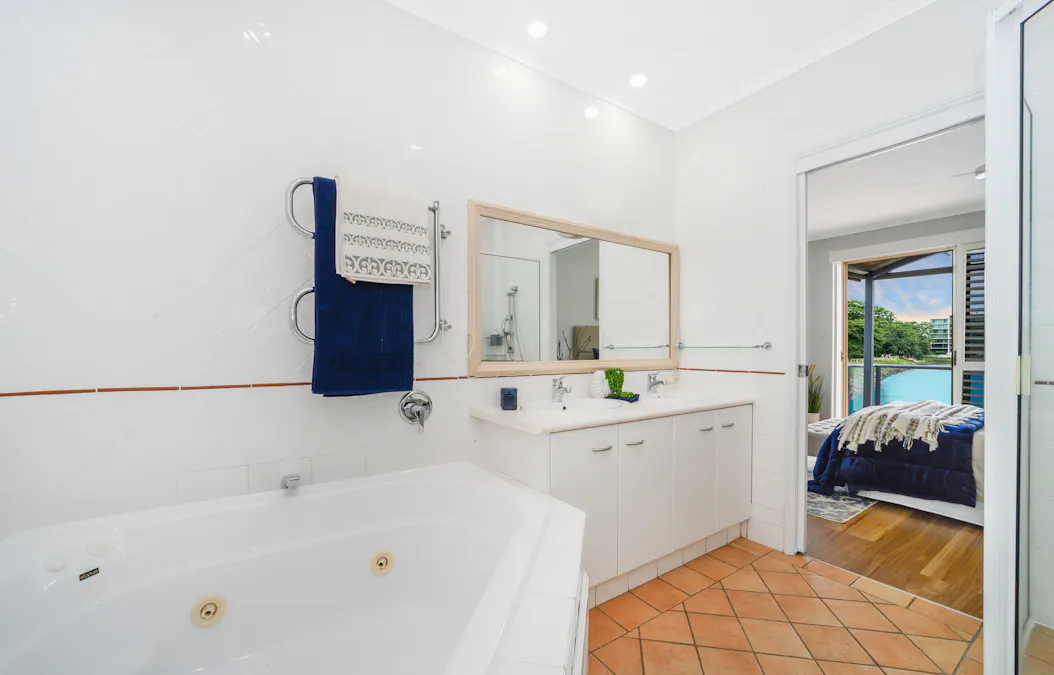 1/16 Sir Leslie Thiess Drive, Townsville City, QLD, 4810 - Image 7