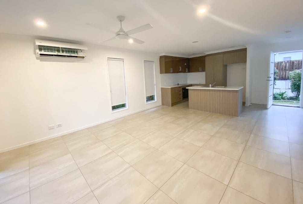 45/70 willow Road, Redbank Plains, QLD, 4301 - Image 4