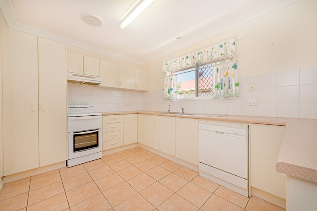 2/8 Carmen Street, Kearneys Spring, QLD, 4350 - Image 2