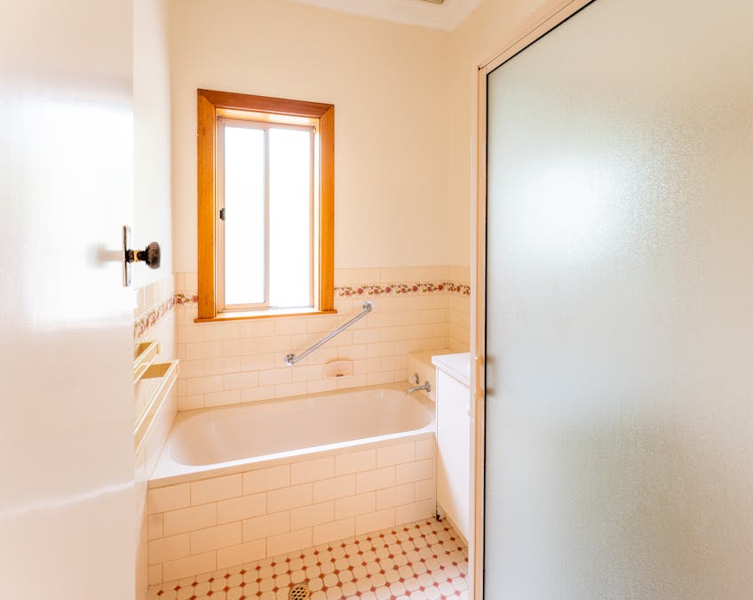 32 Doughty Street, Mount Gambier, SA, 5290 - Image 4