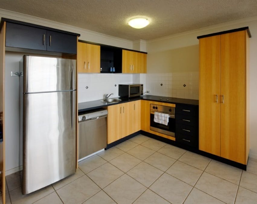 12/209 Wills Street, Townsville City, QLD, 4810 - Image 2