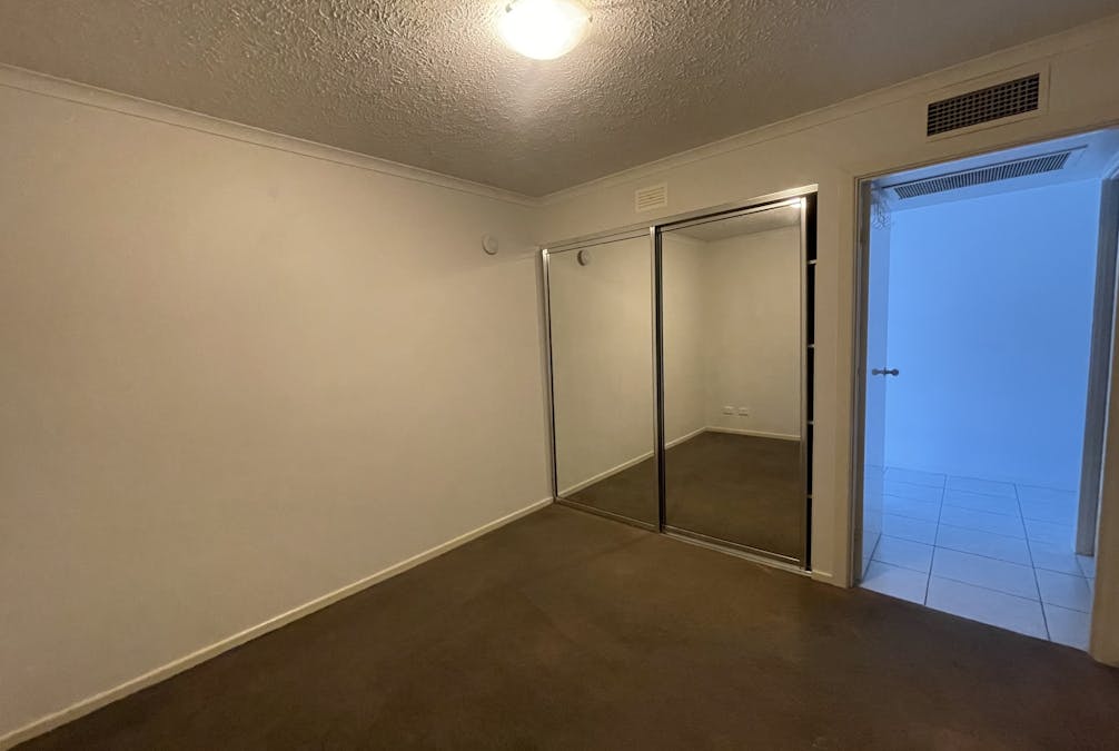 12/209 Wills Street, Townsville City, QLD, 4810 - Image 3