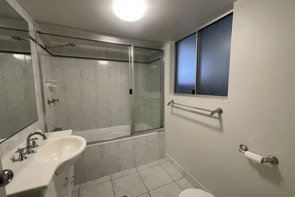 12/209 Wills Street, Townsville City, QLD, 4810 - Image 4
