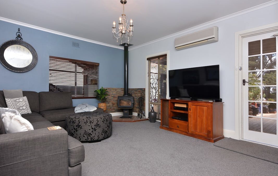 8 Roberts Terrace, Whyalla, SA, 5600 - Image 3