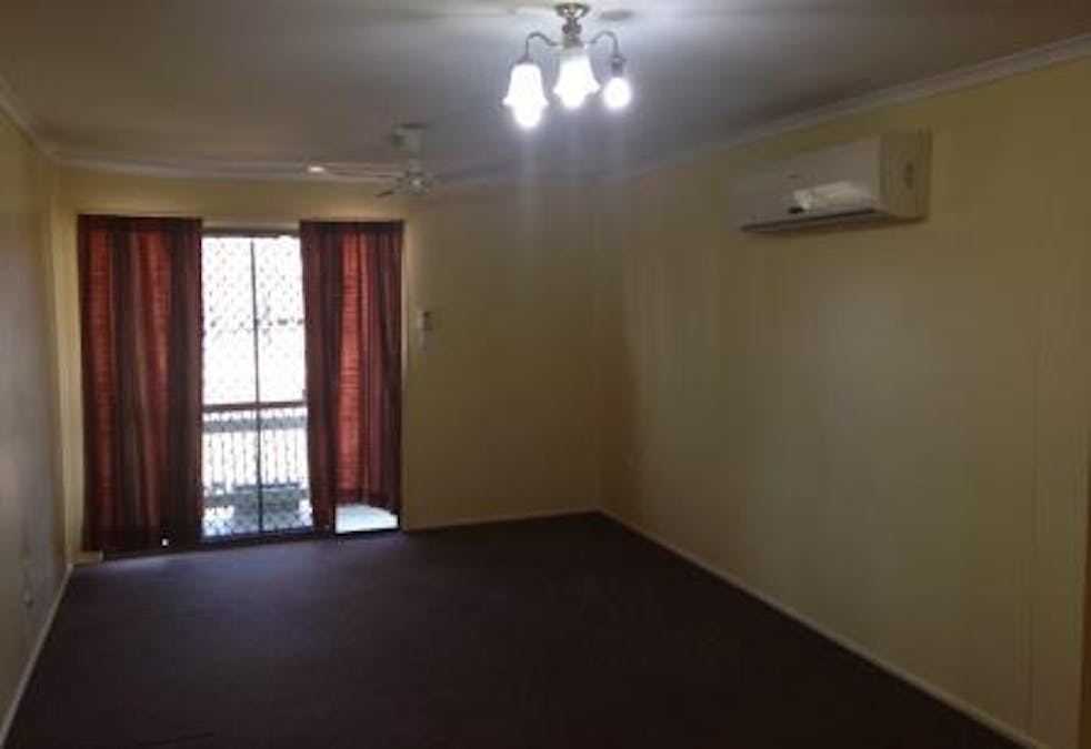 1/104a Pratten Street, Dalby, QLD, 4405 - Image 2