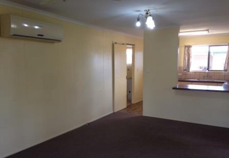 1/104a Pratten Street, Dalby, QLD, 4405 - Image 3