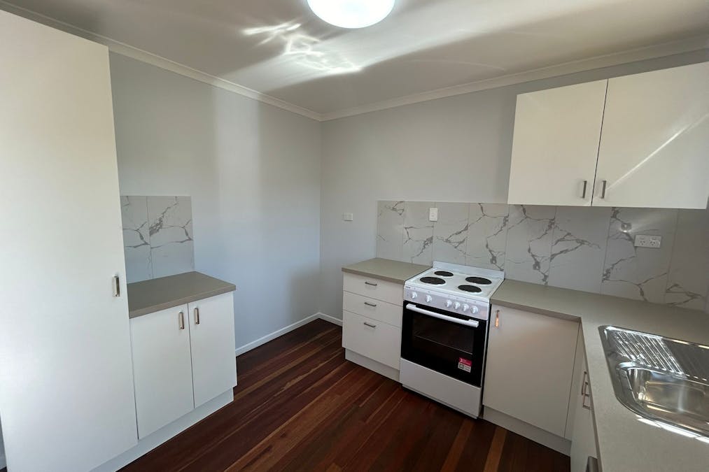 3/21 Walters Avenue, West Gladstone, QLD, 4680 - Image 2