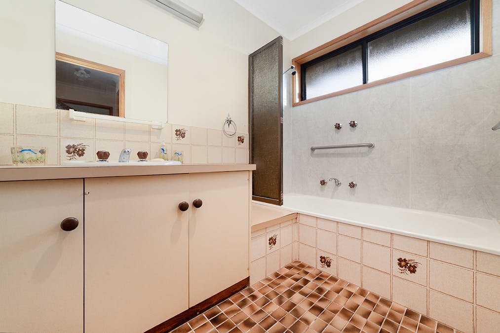 2 Lord Street, Hamilton, VIC, 3300 - Image 9