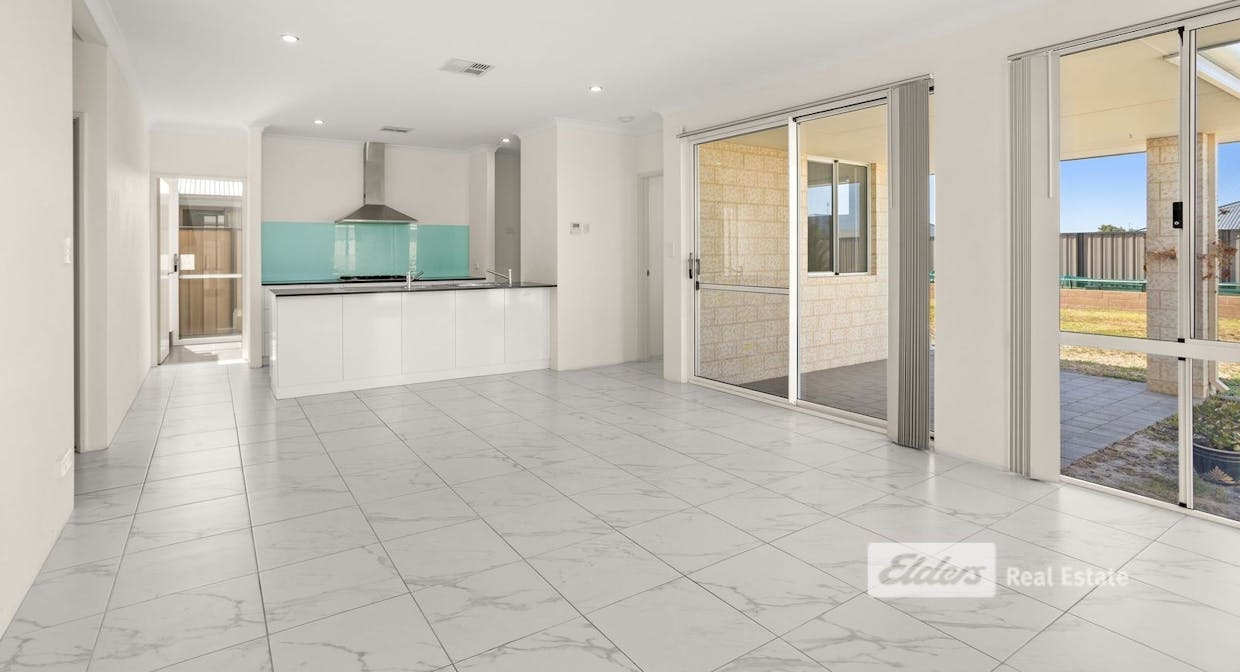 16  Currawong Way, Australind, WA, 6233 - Image 4