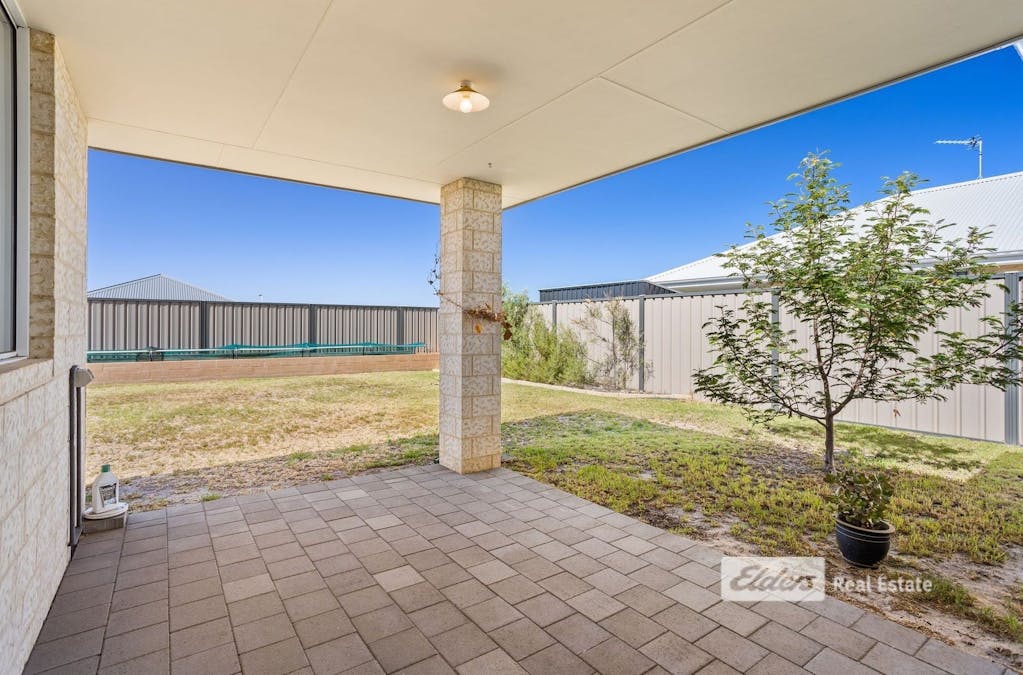 16  Currawong Way, Australind, WA, 6233 - Image 12