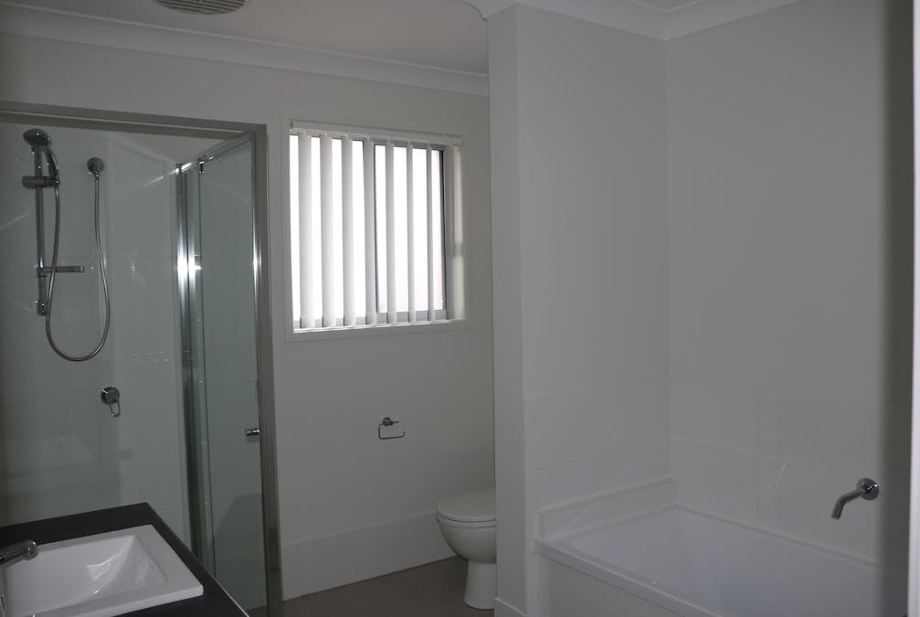 1/22 Mawson , Redbank Plains, QLD, 4301 - Image 6