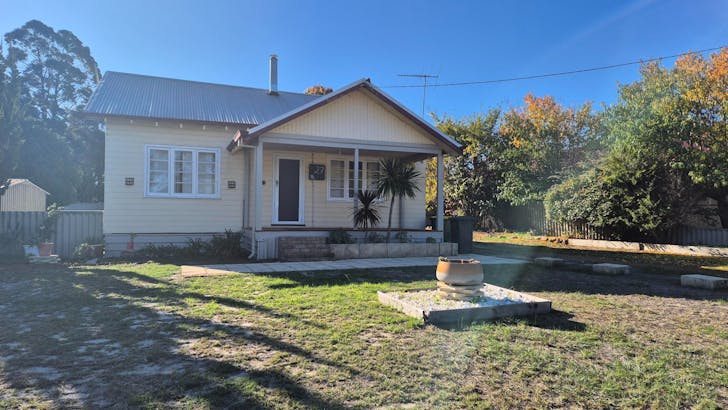 27 Telfer Crescent, Collie, WA, 6225