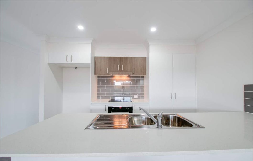 44 Homevale Drive, South Ripley, QLD, 4306 - Image 4