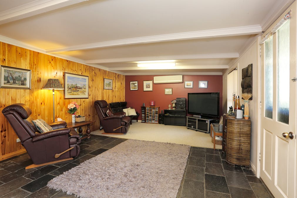 52 FARRELL FLAT Road, Clare, SA, 5453 - Image 11