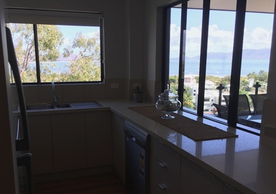 2/9 LITTLE Street, Belgian Gardens, QLD, 4810 - Image 11