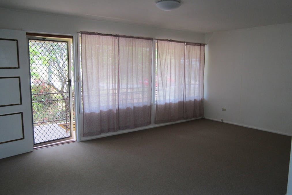 13 Steed Street, West Gladstone, QLD, 4680 - Image 5