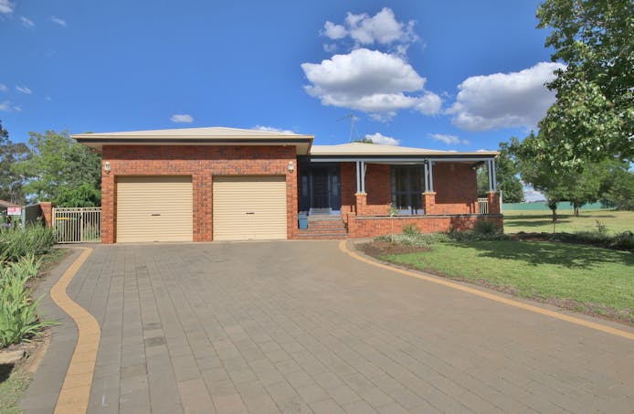 11 Grevillea Close, Dubbo, NSW, 2830 - Image 1