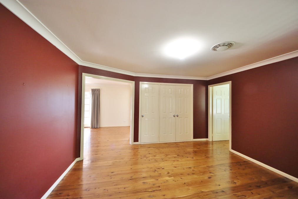 11 Grevillea Close, Dubbo, NSW, 2830 - Image 3
