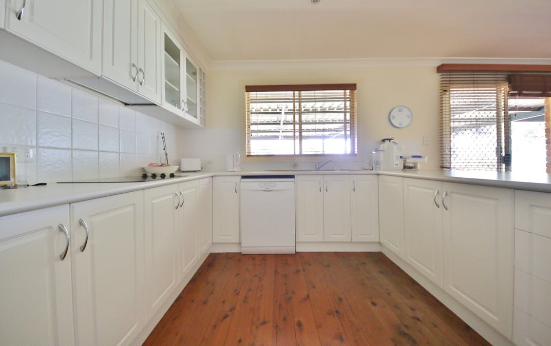 11 Grevillea Close, Dubbo, NSW, 2830 - Image 5