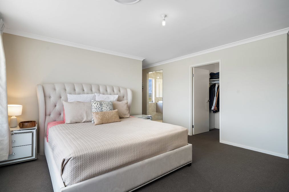 24 Minerva Street, South Ripley, QLD, 4306 - Image 10