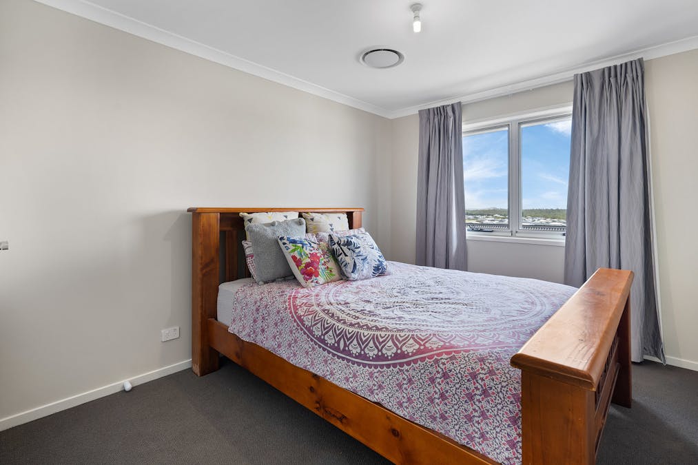 24 Minerva Street, South Ripley, QLD, 4306 - Image 14