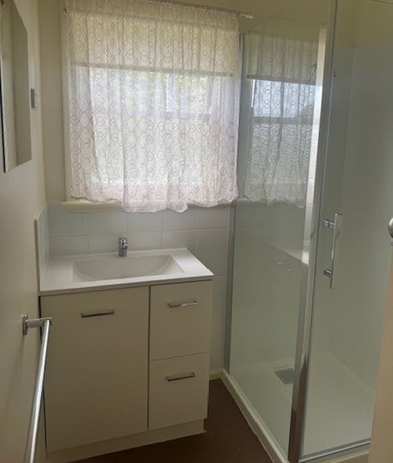 8 STRACHAN Street, Hamilton, VIC, 3300 - Image 7